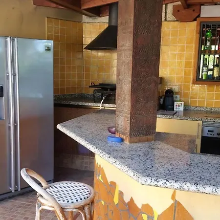 Casa Alhambra Mit Gemeinschaftlichem Pool Σπίτι διακοπών *